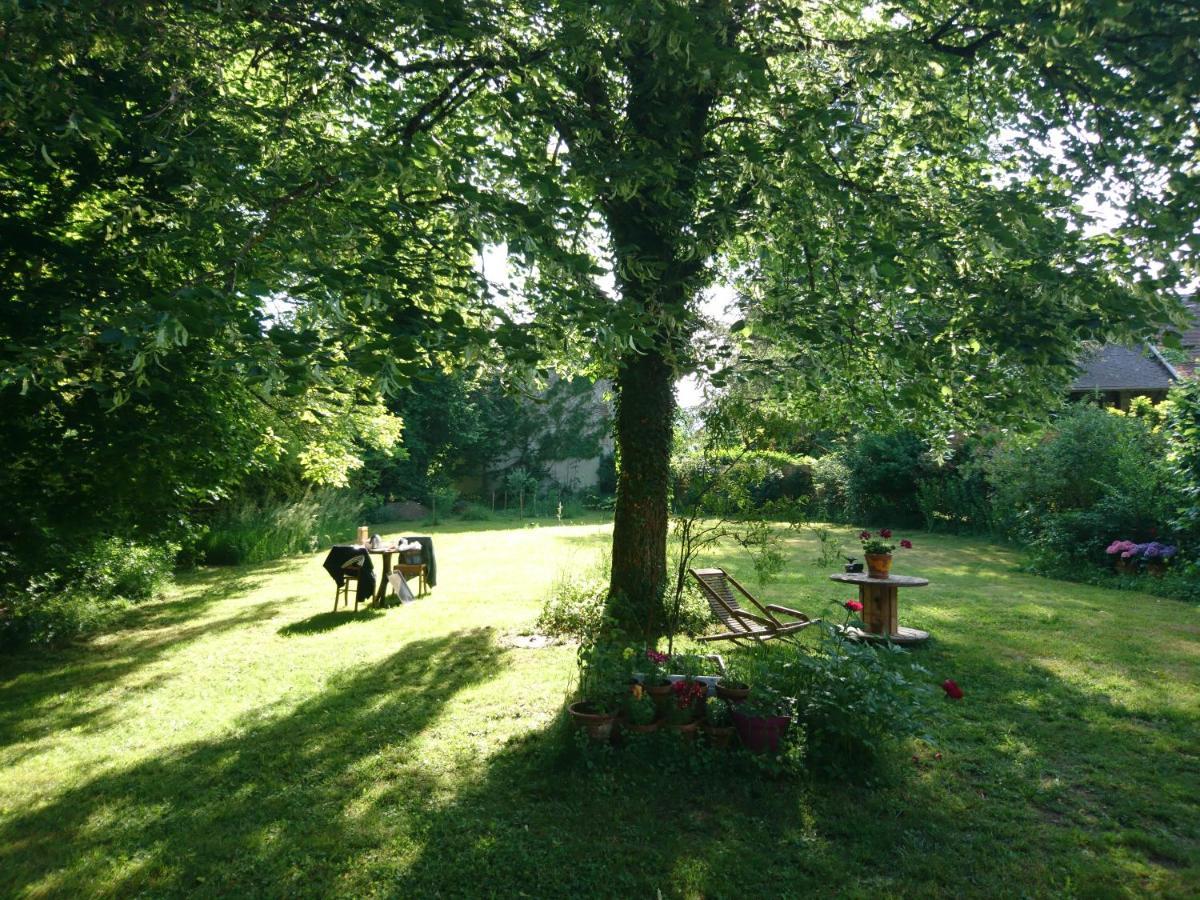 Grange Renovee Et Son Jardin Dans L'Avant Pays Savoyard Champagneux Exterior foto